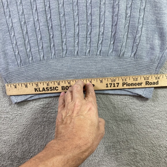 Vtg Isley Sweater Adult Medium Gray Embroidered Duck V Neck Flying Scotsman USA - Picture 13 of 15